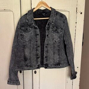 Simply Vera Women's Washed Black Denim Jacket - Classic Casual Coat